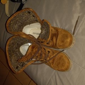 boots, 8M